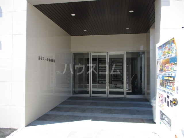 14/15 エントランス