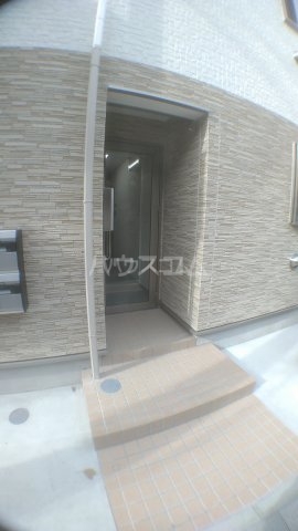 22/30 エントランス