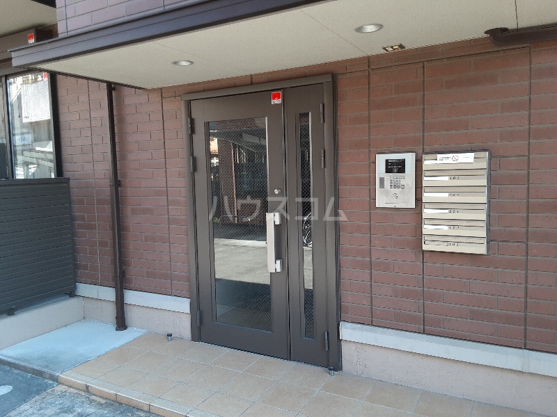 2/3 エントランス