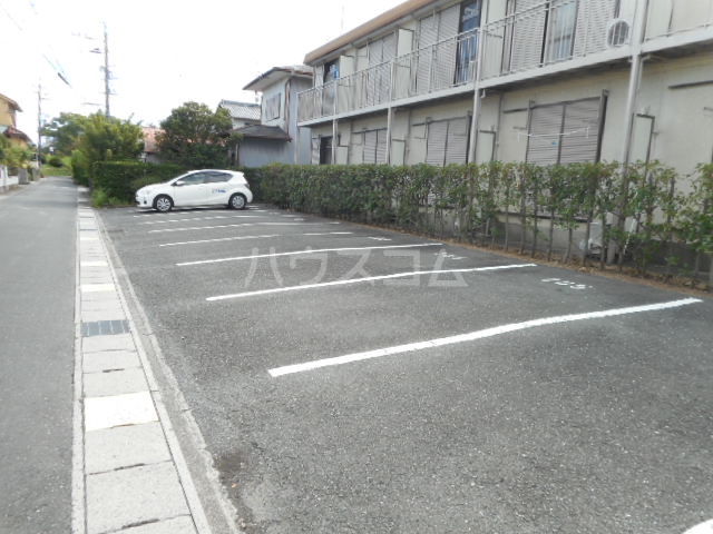 16/20 駐車場