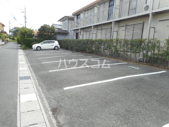 16/20 駐車場