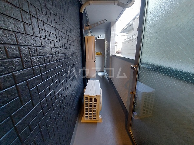 13/30 バルコニー