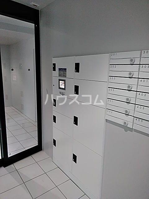 15/23 エントランス