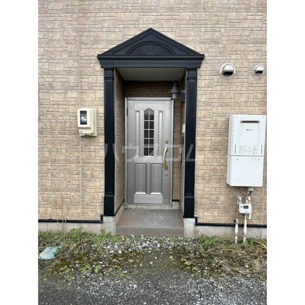 13/14 エントランス