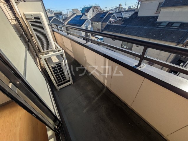 19/27 バルコニー