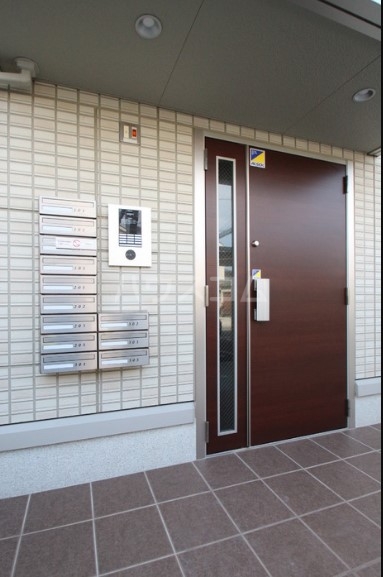 2/4 エントランス