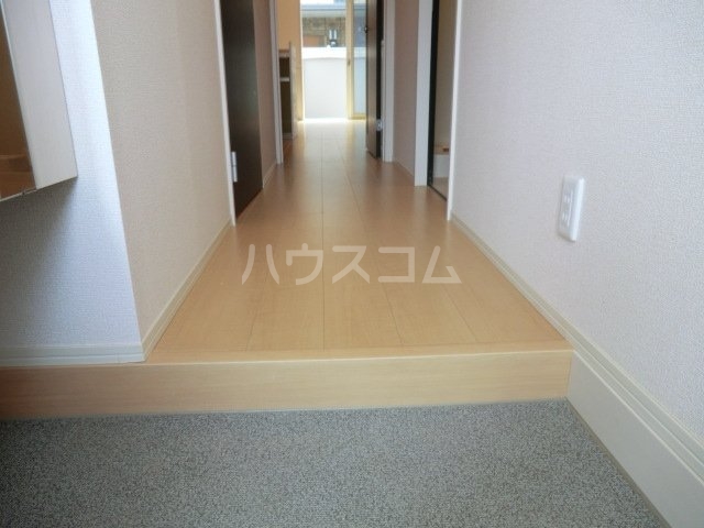 13/30 玄関