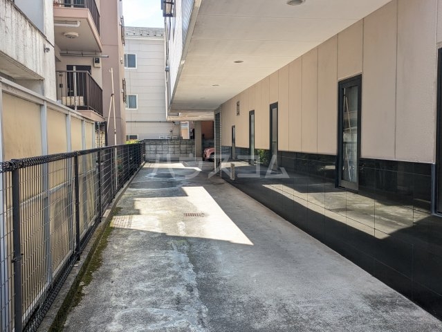 29/30 エントランス