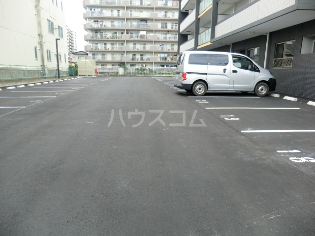 23/24 駐車場