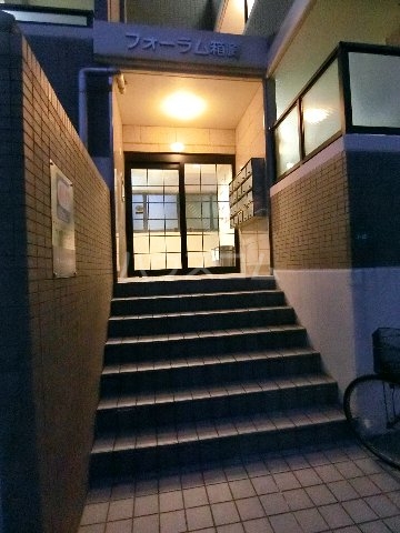 16/26 エントランス