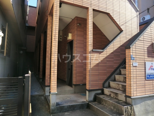 22/30 エントランス