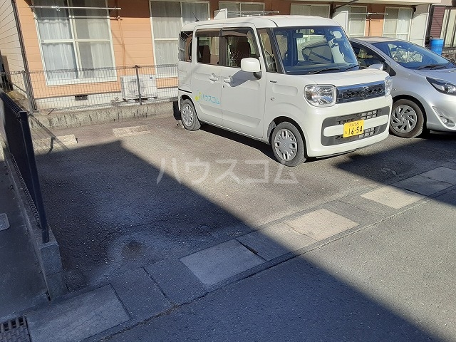 21/24 駐車場