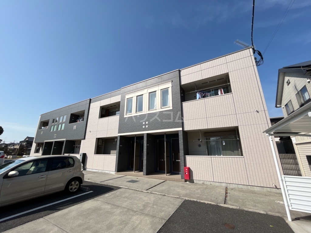 24/30 エントランス
