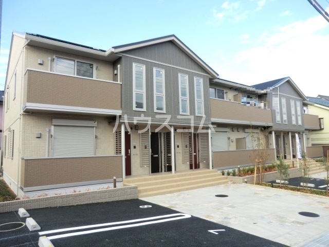 16/22 エントランス