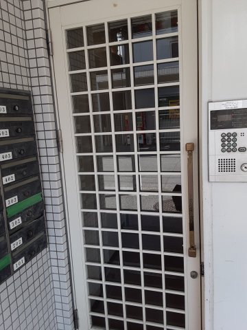 21/23 エントランス