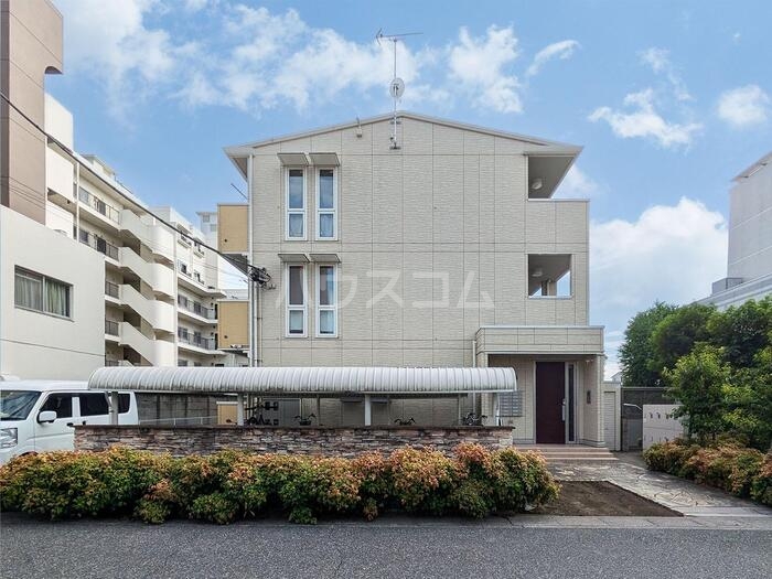 13/21 エントランス