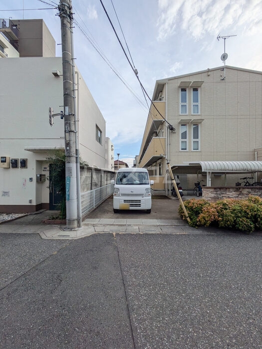 14/21 エントランス