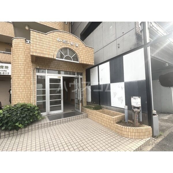 19/26 エントランス