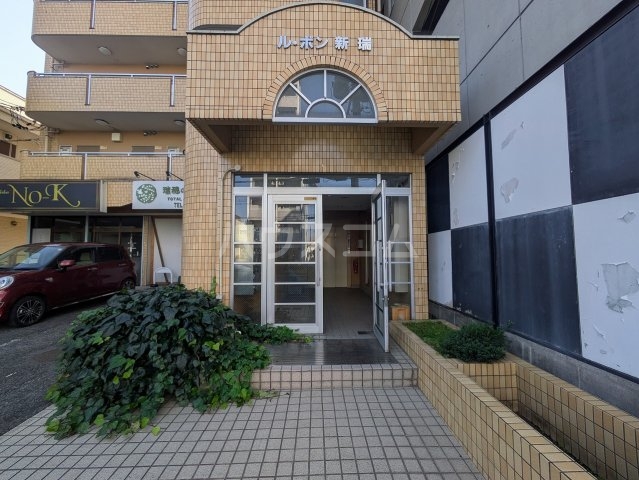 20/26 エントランス