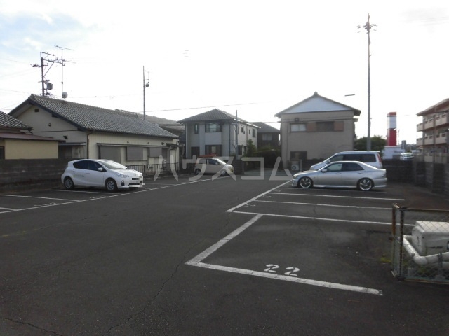 23/24 駐車場