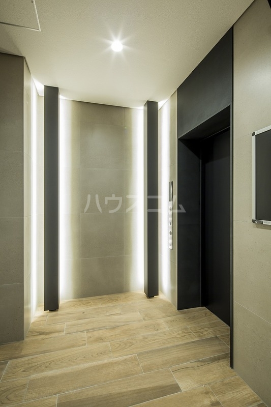 3/8 エントランス