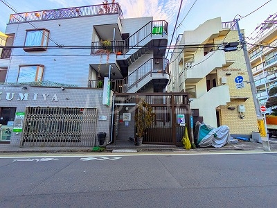 21/29 エントランス