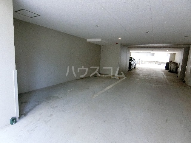 28/30 駐車場