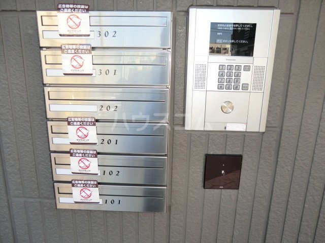 22/30 エントランス