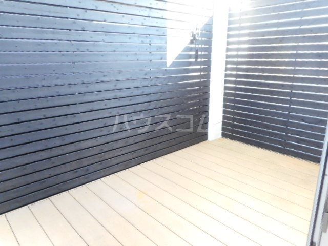 16/27 バルコニー