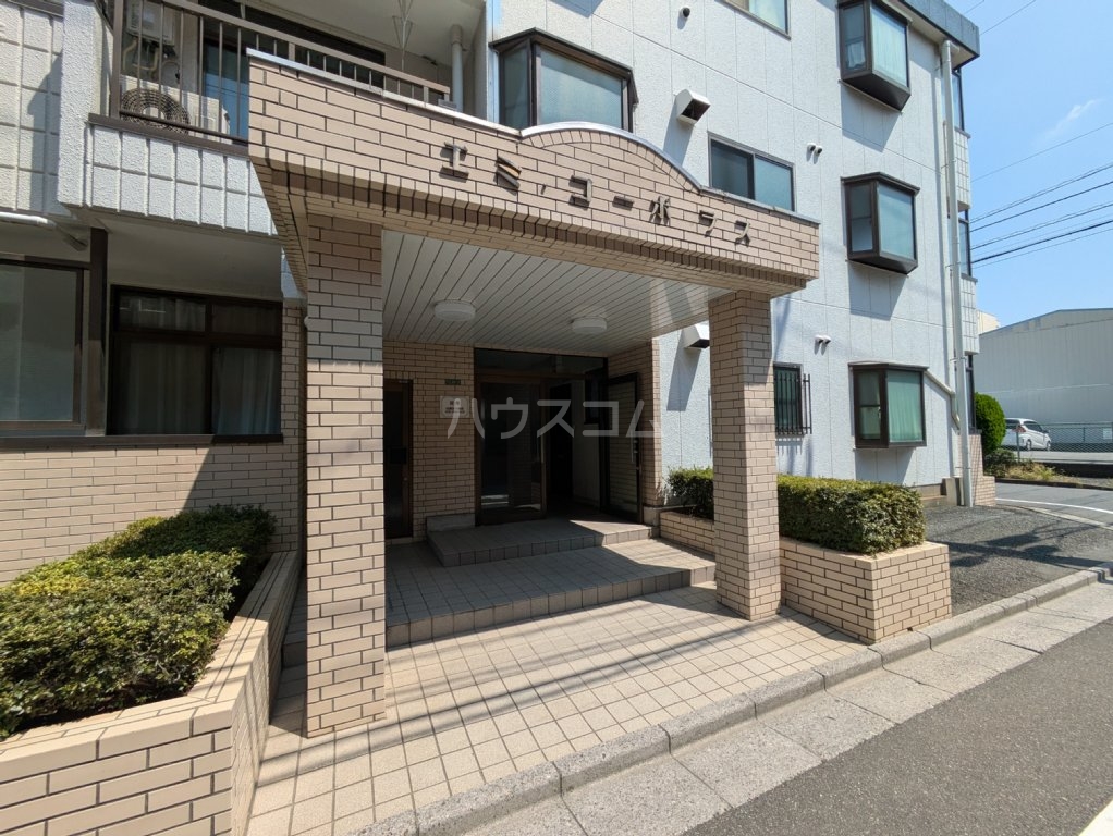 2/4 エントランス