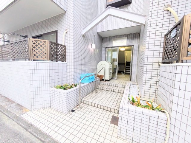 3/6 エントランス