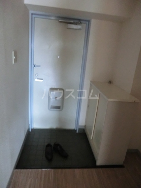 13/30 玄関