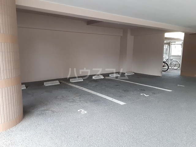 2/6 駐車場