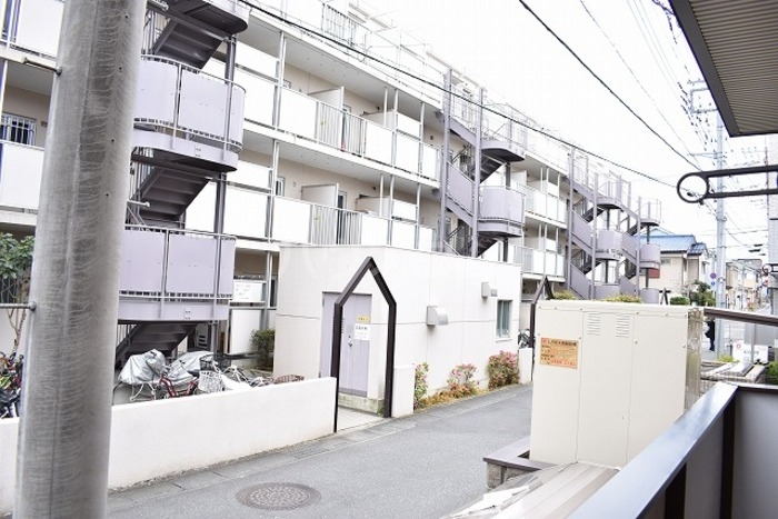 14/22 エントランス