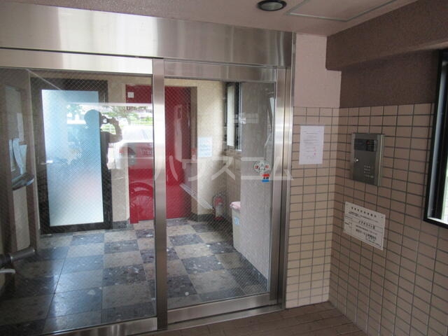 2/4 エントランス