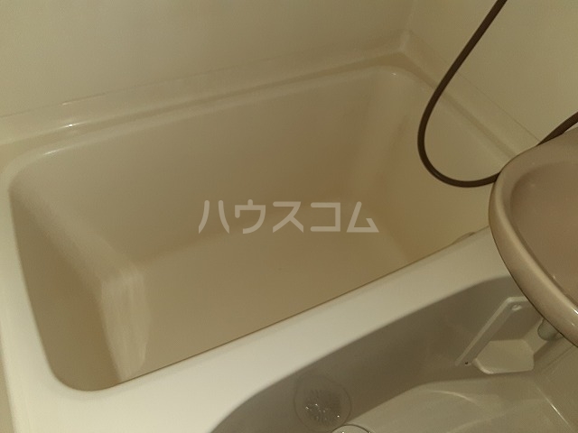 13/30 浴室