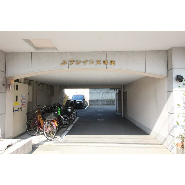 16/23 駐車場