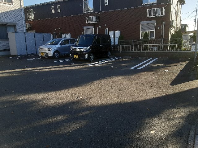 23/30 駐車場