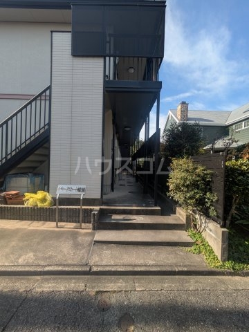 20/27 エントランス