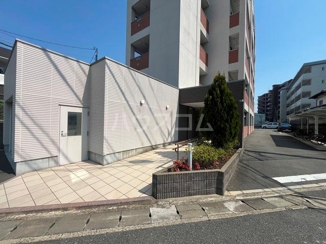 2/4 エントランス