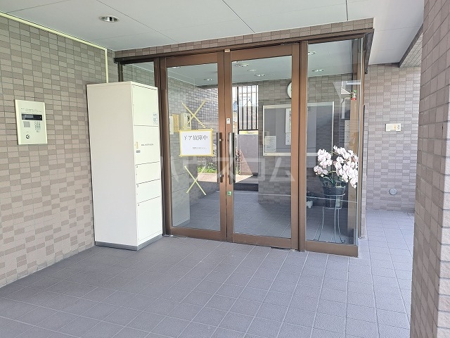 2/8 エントランス