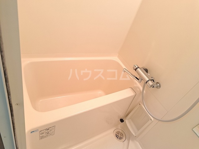 13/30 浴室