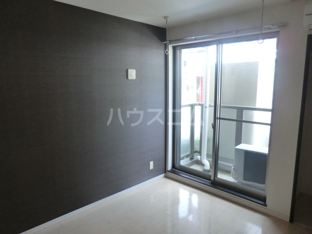 18/27 バルコニー