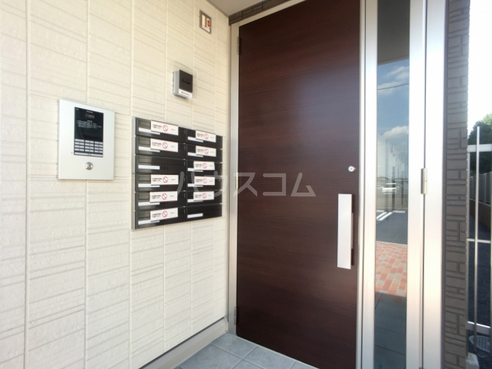 17/23 エントランス