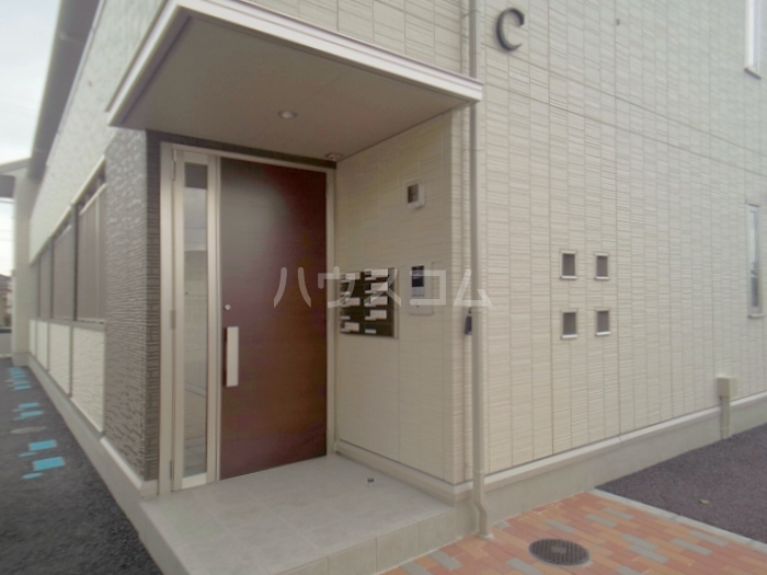 16/21 エントランス