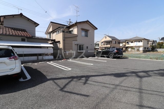 14/23 駐車場