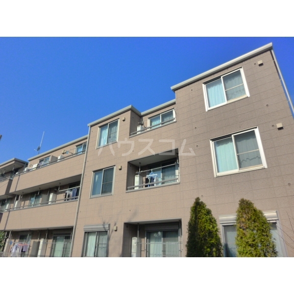 15/23 エントランス