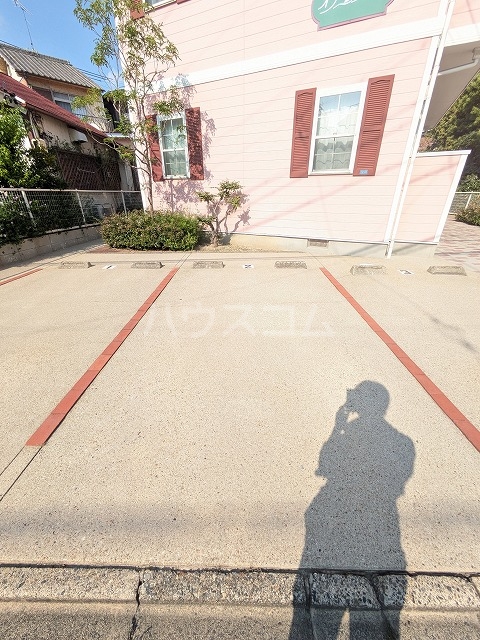 24/27 駐車場