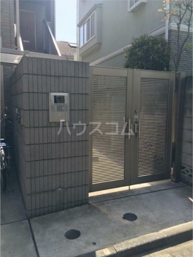 17/20 エントランス