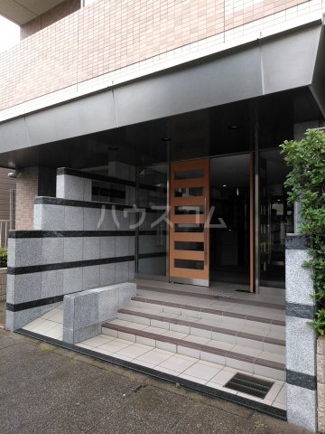 16/26 エントランス